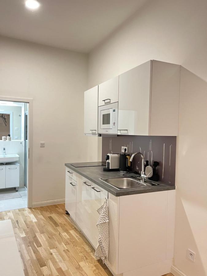 New Apartments Chain Florenc 프라하 외부 사진